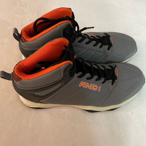 Andi Mens Hi Top Basketball Sneakers. - Picture 3 of 7